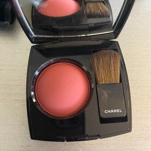CHANEL Powder Blush- Color-320 Rouge Profound